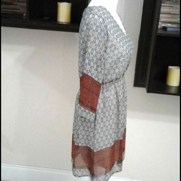 Everly Boho Gypsy Green & Brown 3/4 Sleeve Flowy Chic Mini Dress - Picture 4 of 9